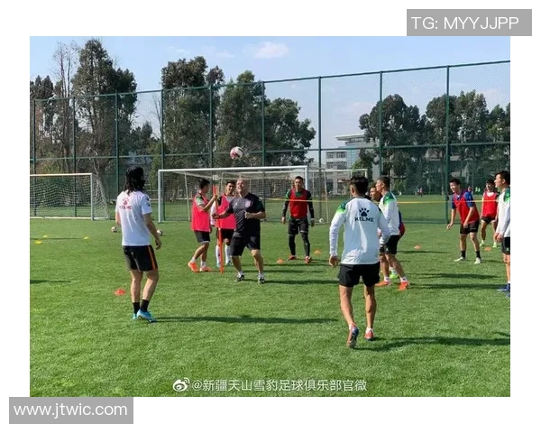 新疆雪豹迎战武汉卓尔力争在主场展现强劲实力与团队默契 新疆雪豹迎战武汉卓尔力争在主场展现强劲实力与团队默契