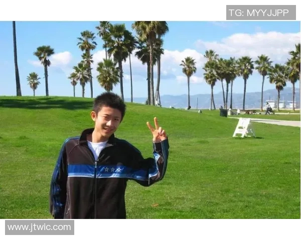 曾凡博的崛起之路:从青涩少年到篮球场上的耀眼明星 曾凡博的崛起之路:从青涩少年到篮球场上的耀眼明星