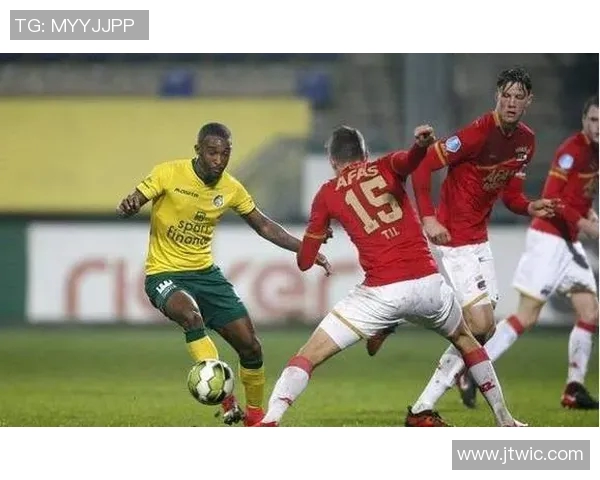 阿尔克马尔迎战瓦尔韦克争夺联赛关键三分的激烈对决 阿尔克马尔迎战瓦尔韦克争夺联赛关键三分的激烈对决