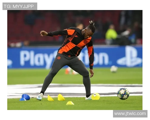 卢卡库的传奇之路:从青涩小将到世界顶级前锋的蜕变与挑战 卢卡库的传奇之路:从青涩小将到世界顶级前锋的蜕变与挑战