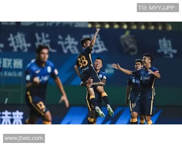 雄鹿与活塞激战正酣13日对决引发球迷热议与期待