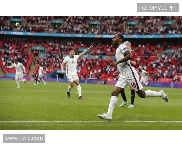 中国A队迎战英格兰队激情对决展现足球魅力与实力碰撞