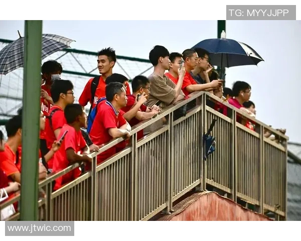 报恩尚武女足勇战庆州力争胜利展现团队精神与拼搏决心